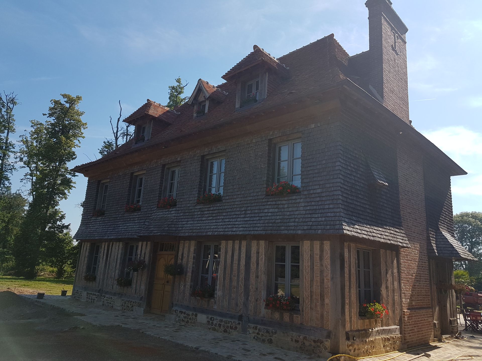 Beau manoir normand ancien rénové