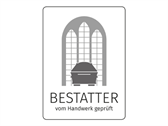 Ein schwarz-weißes Logo für einen Bestatter mit einem Sarg vor einem Kirchenfenster.