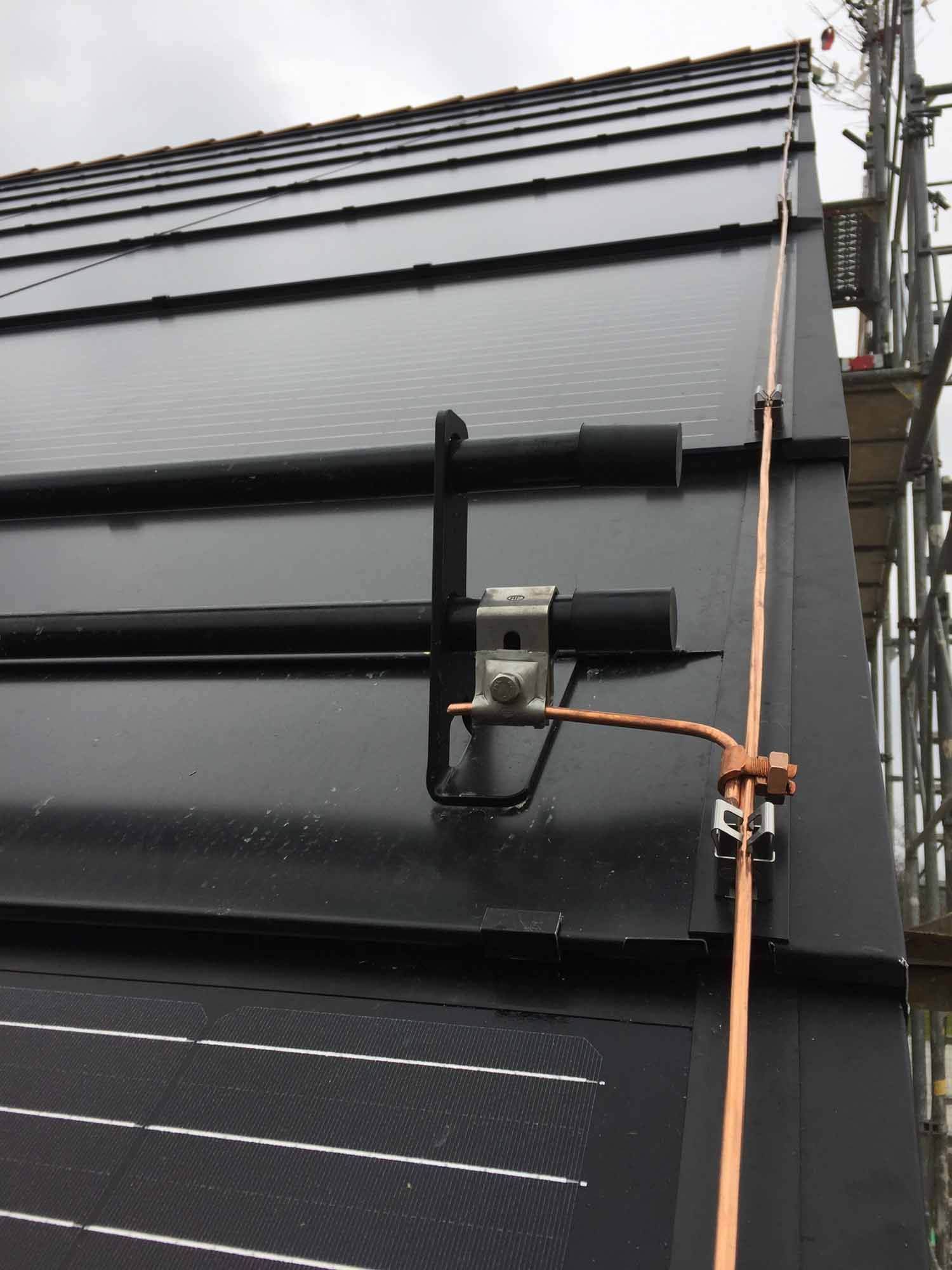 Blitzschutz - Wyss AG Spenglerei Flachdach Blitzschutz