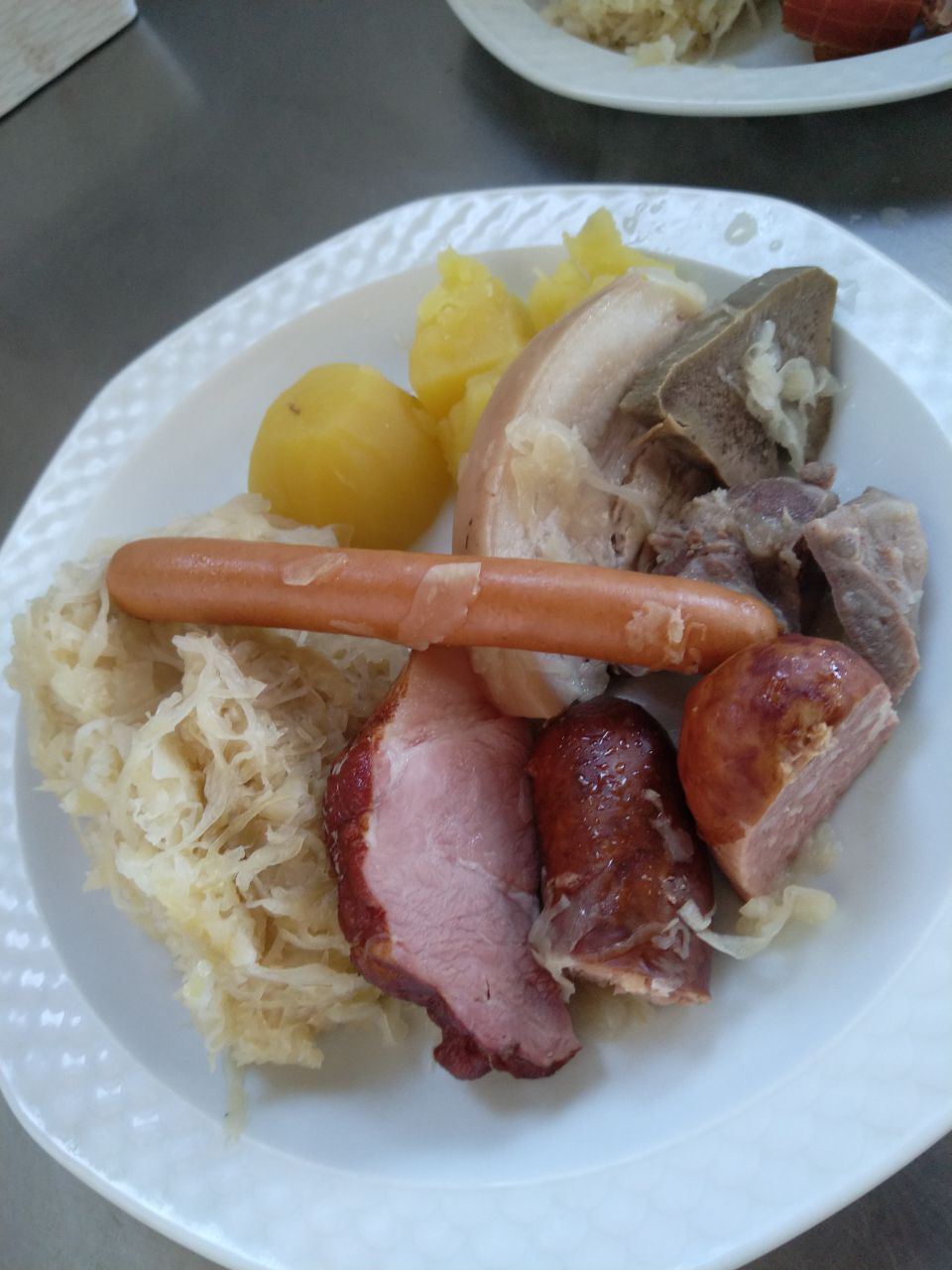 plat avec choucroute