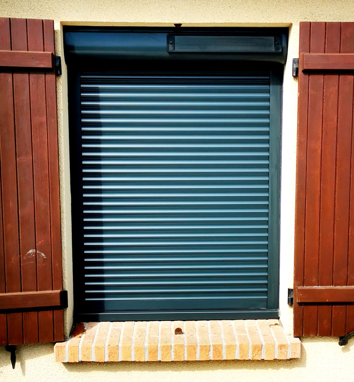 Volet roulant solaire aluminium.