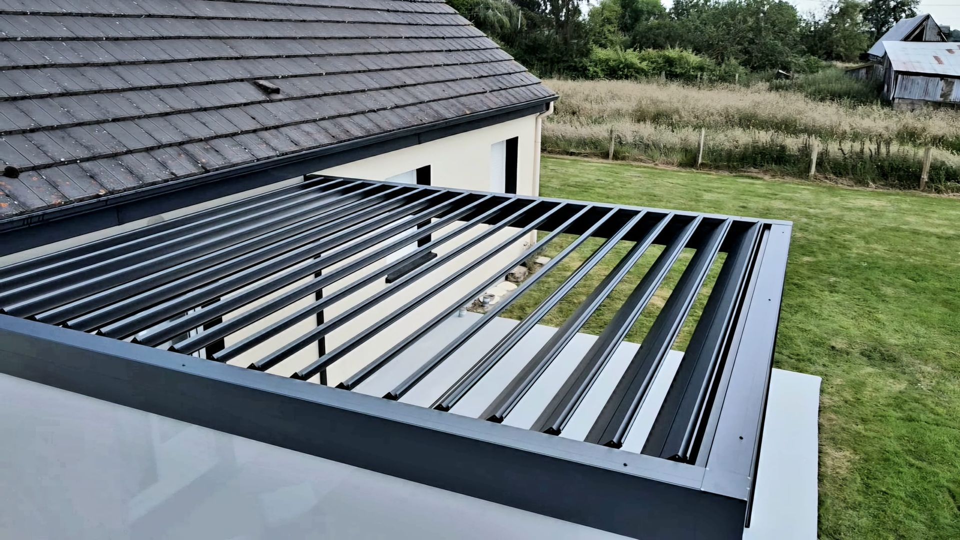 Pergola sur une terrasse