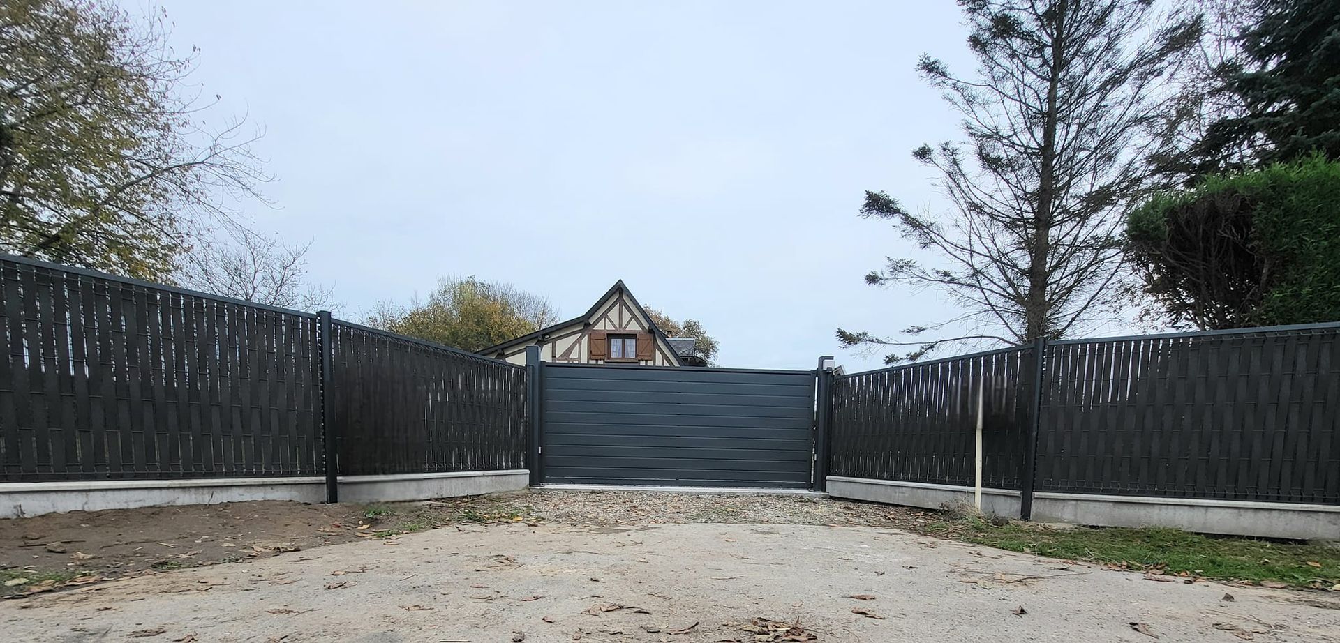 Clôtures et portail en fer forgé 07