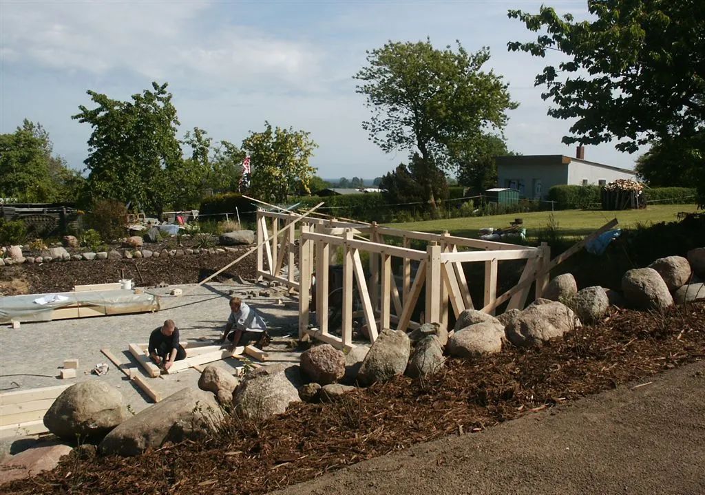 Carport für 4 Fahrzeuge mit Abstellraum