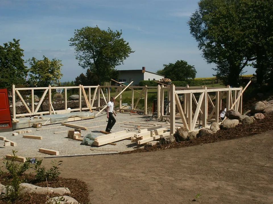 Carport für 4 Fahrzeuge mit Abstellraum