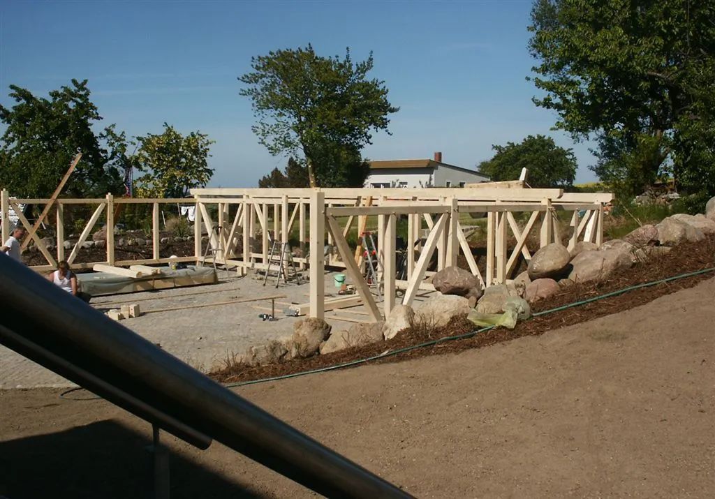 Carport für 4 Fahrzeuge mit Abstellraum