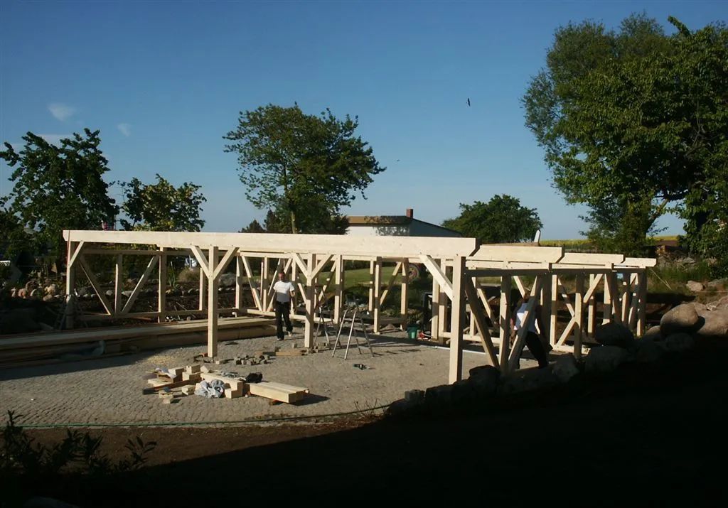 Carport für 4 Fahrzeuge mit Abstellraum