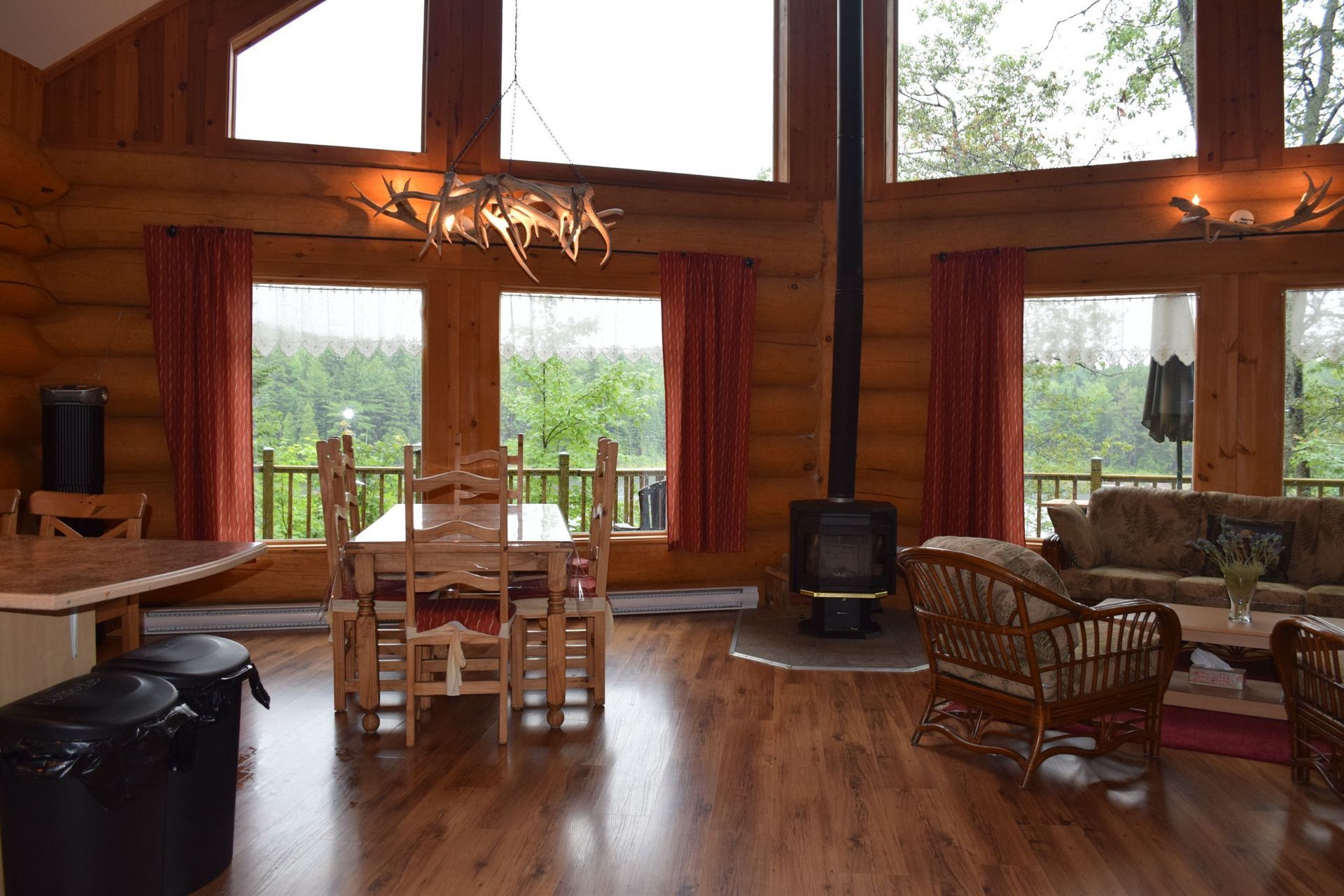 Chalet rental in Canada - RénovaBagnes