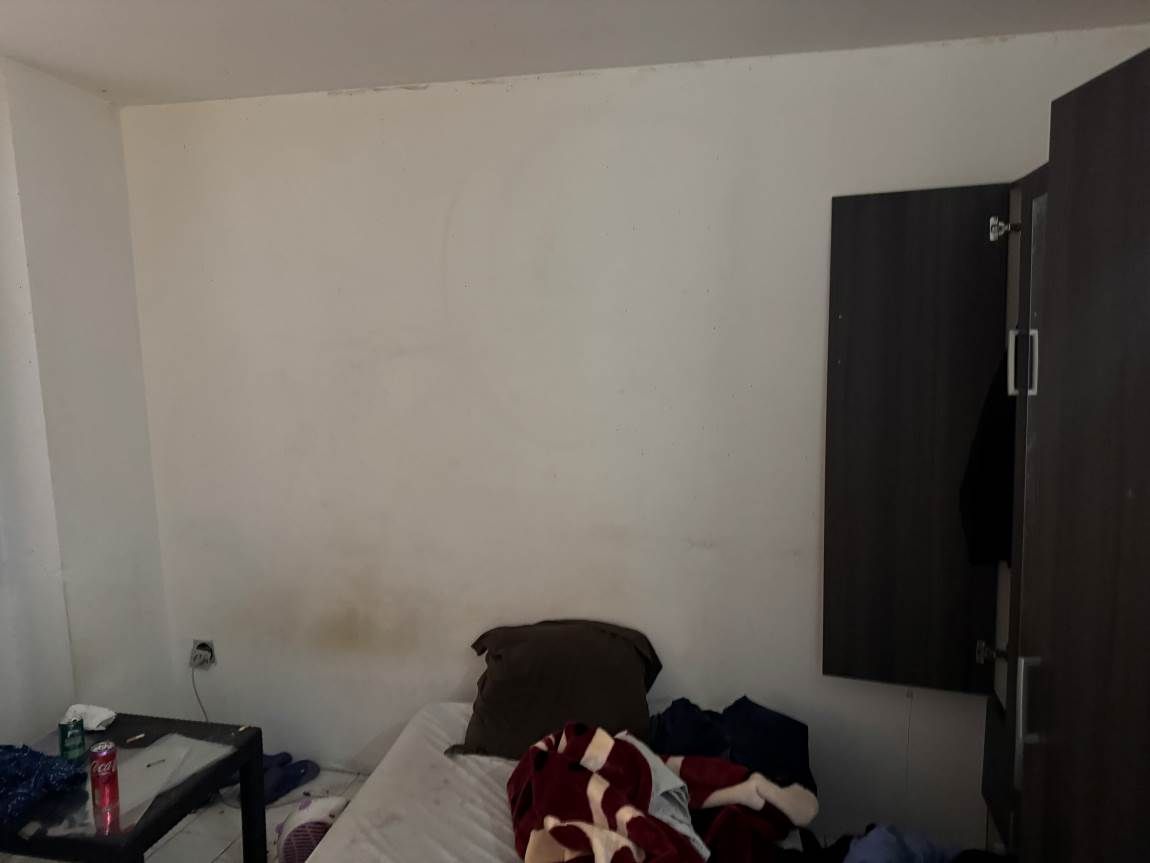 chambre avec lit