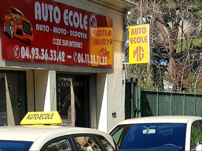 Auto école MG à Grasse, formation conduite permis auto et moto