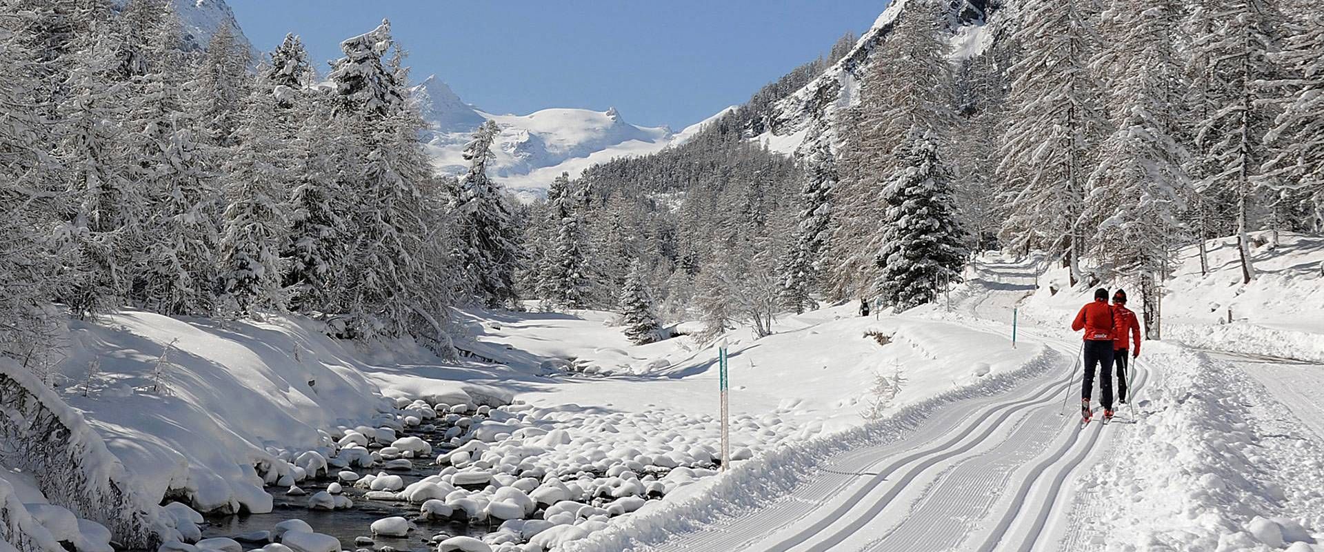 Hotel Pizzeria Selva Zernez, Graubünden Winterumgebung