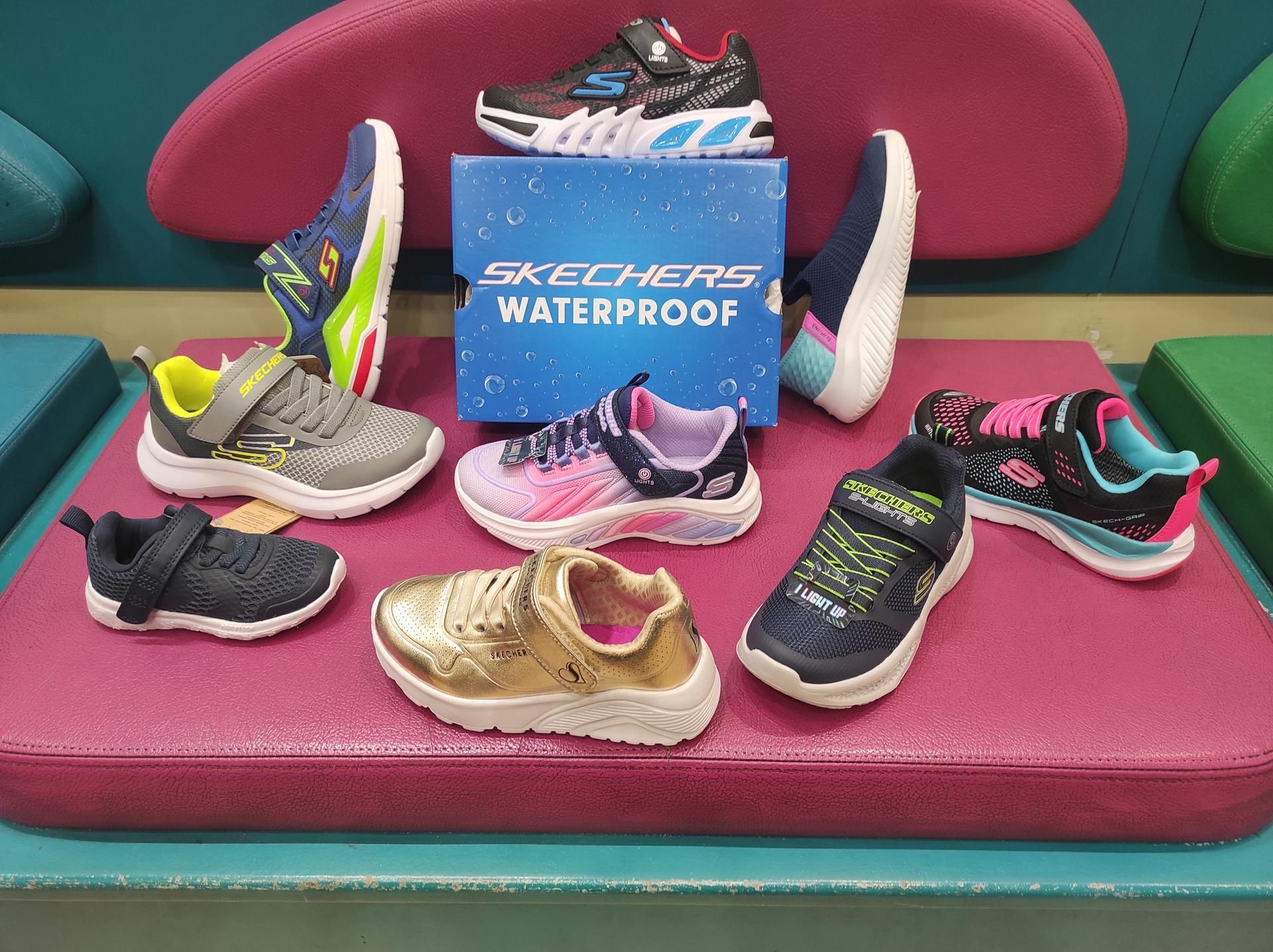 Chaussures pour enfants de la marque Skechers Waterproof