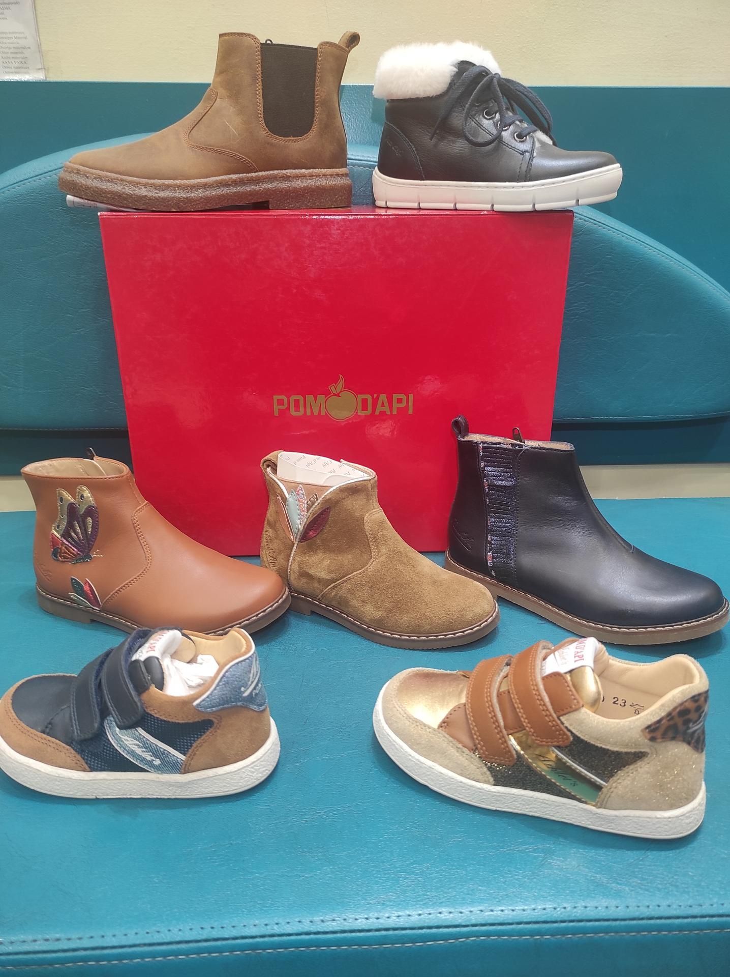 Chaussures pour enfants de la marque Pom Dapi