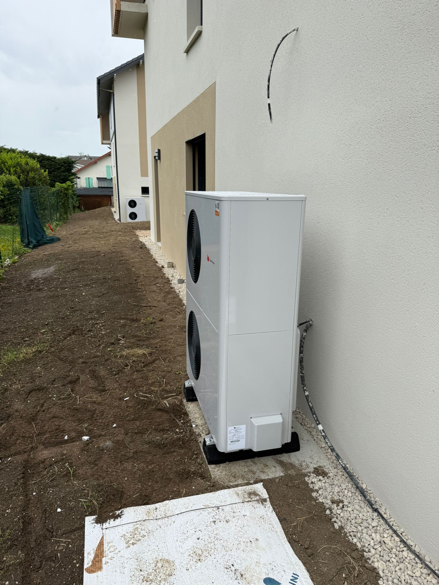 Pompe à chaleur montée sur blocs