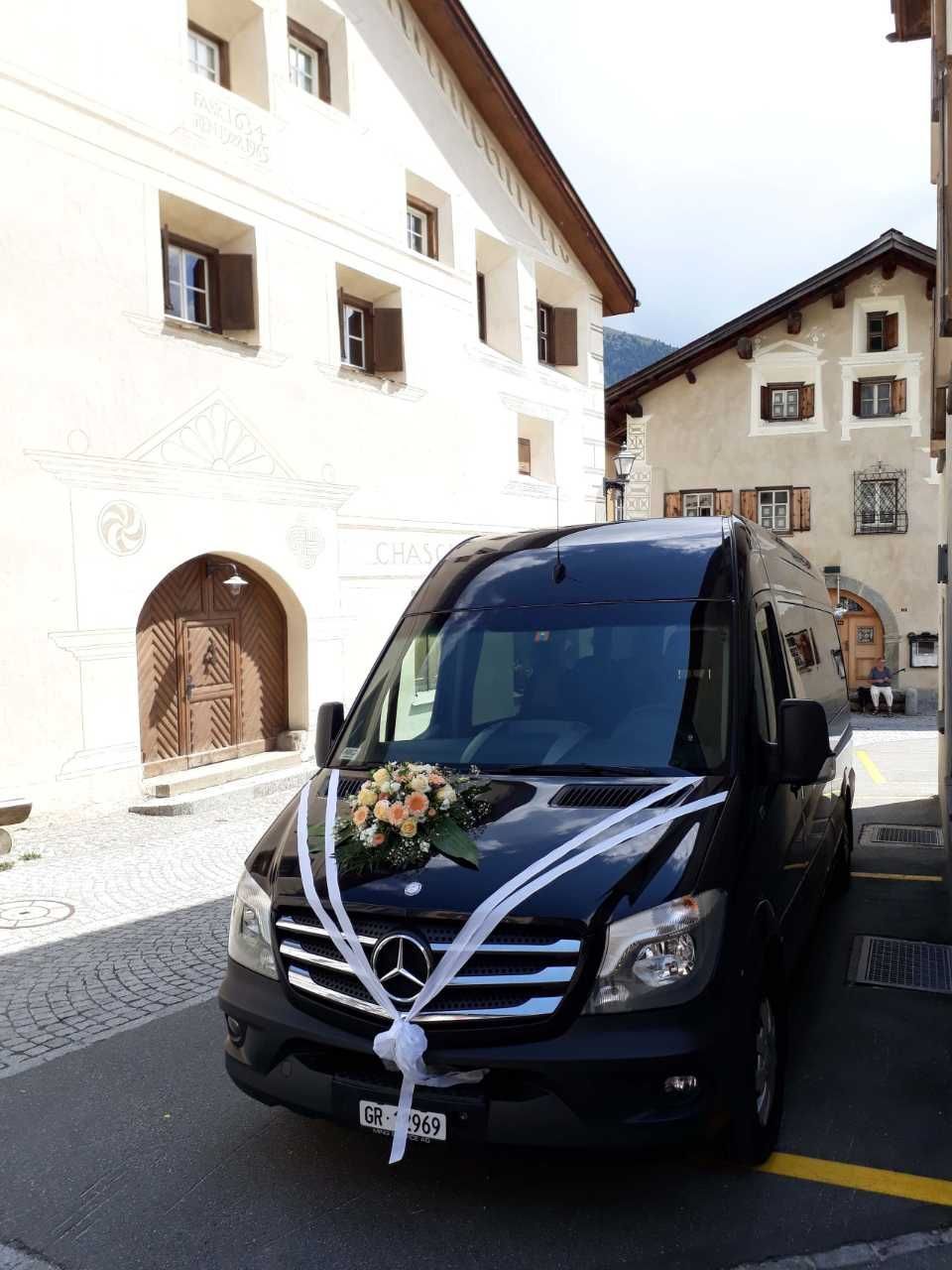 Ming Bus AG – Sprinter mit Blumenschmuck