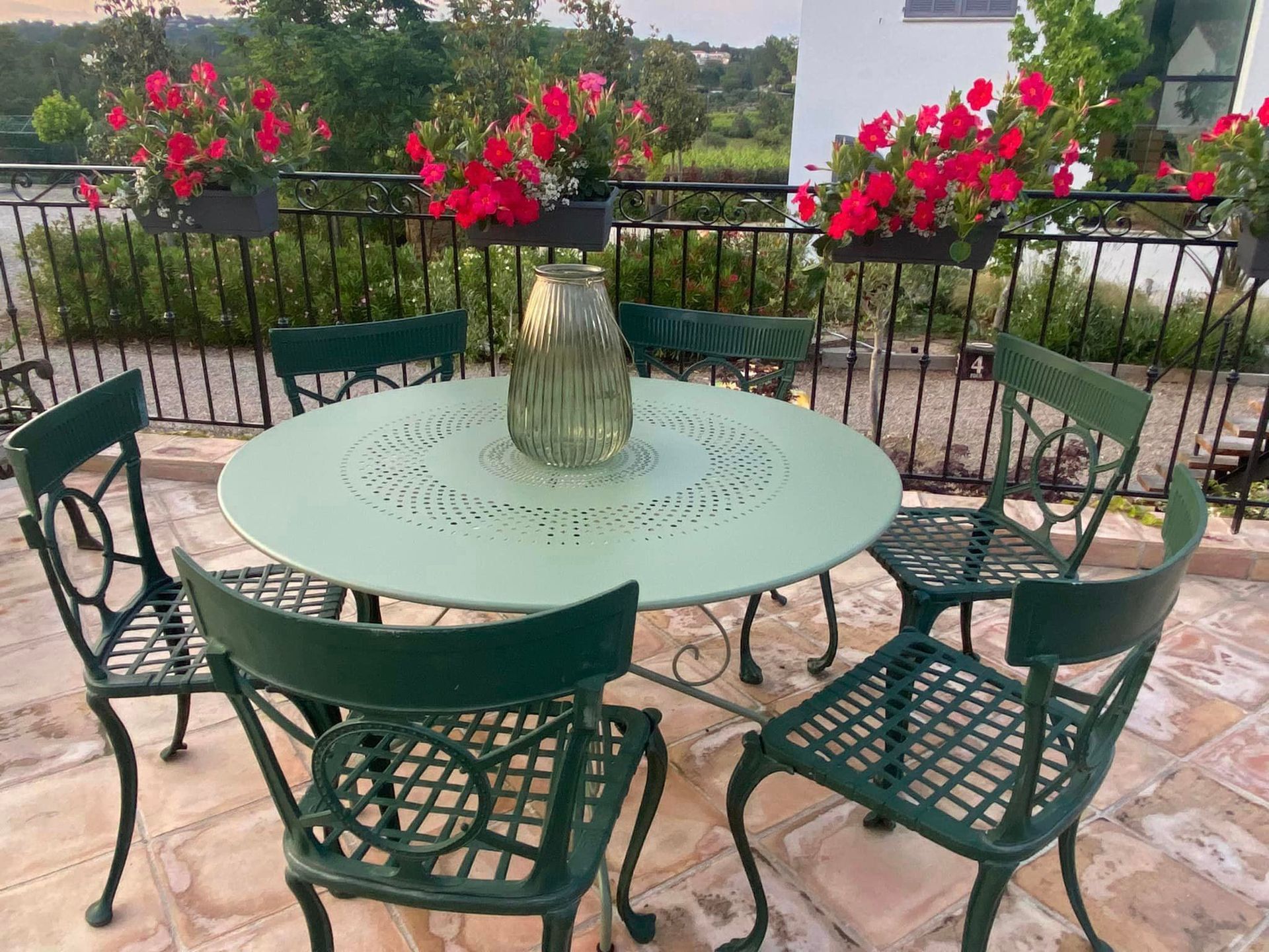 Table de petit dejeuner