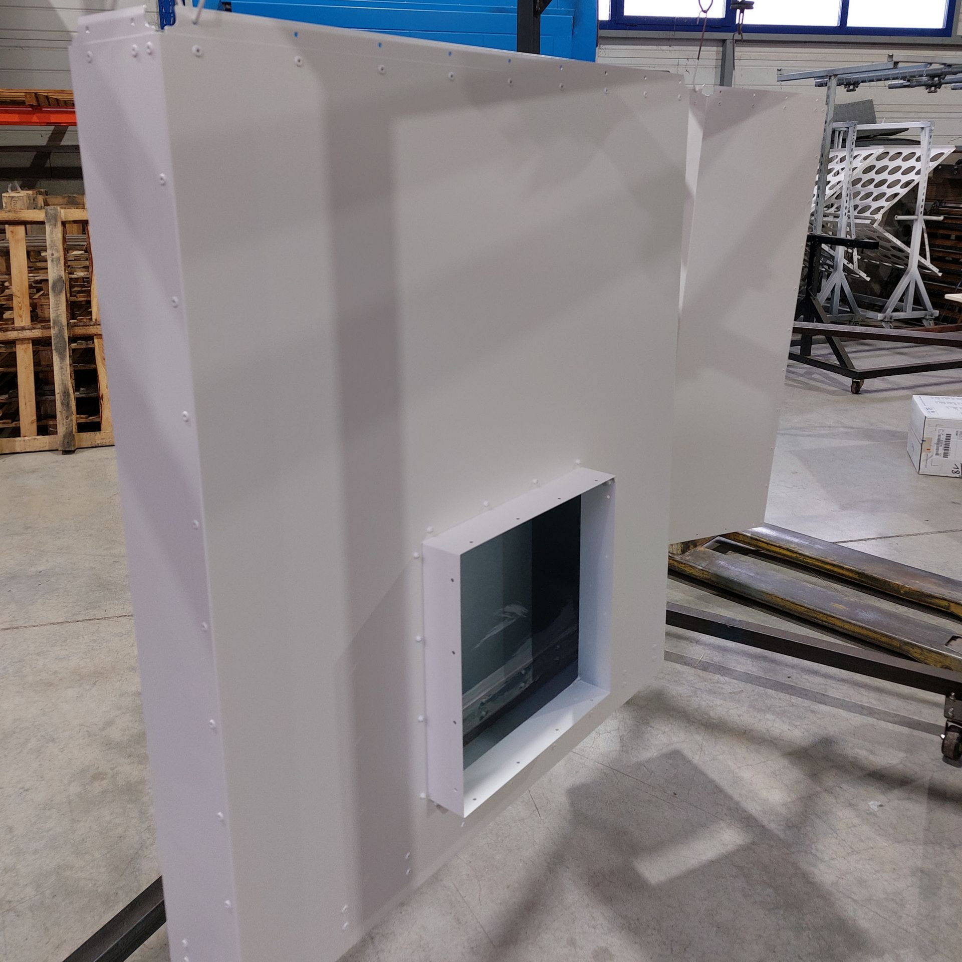 Peinture d'une pièce en acier