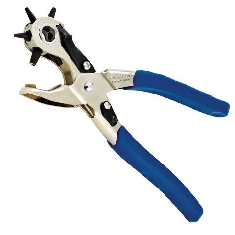 Un par de alicates con mangos azules sobre un fondo blanco.