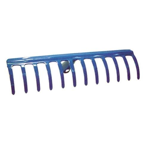 Un rastrillo azul con mango negro sobre fondo blanco.