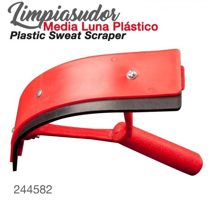 Un raspador de sudor de plástico rojo con el número 244582.