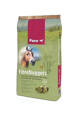 Una bolsa de comida para caballos con una imagen de un caballo en ella.