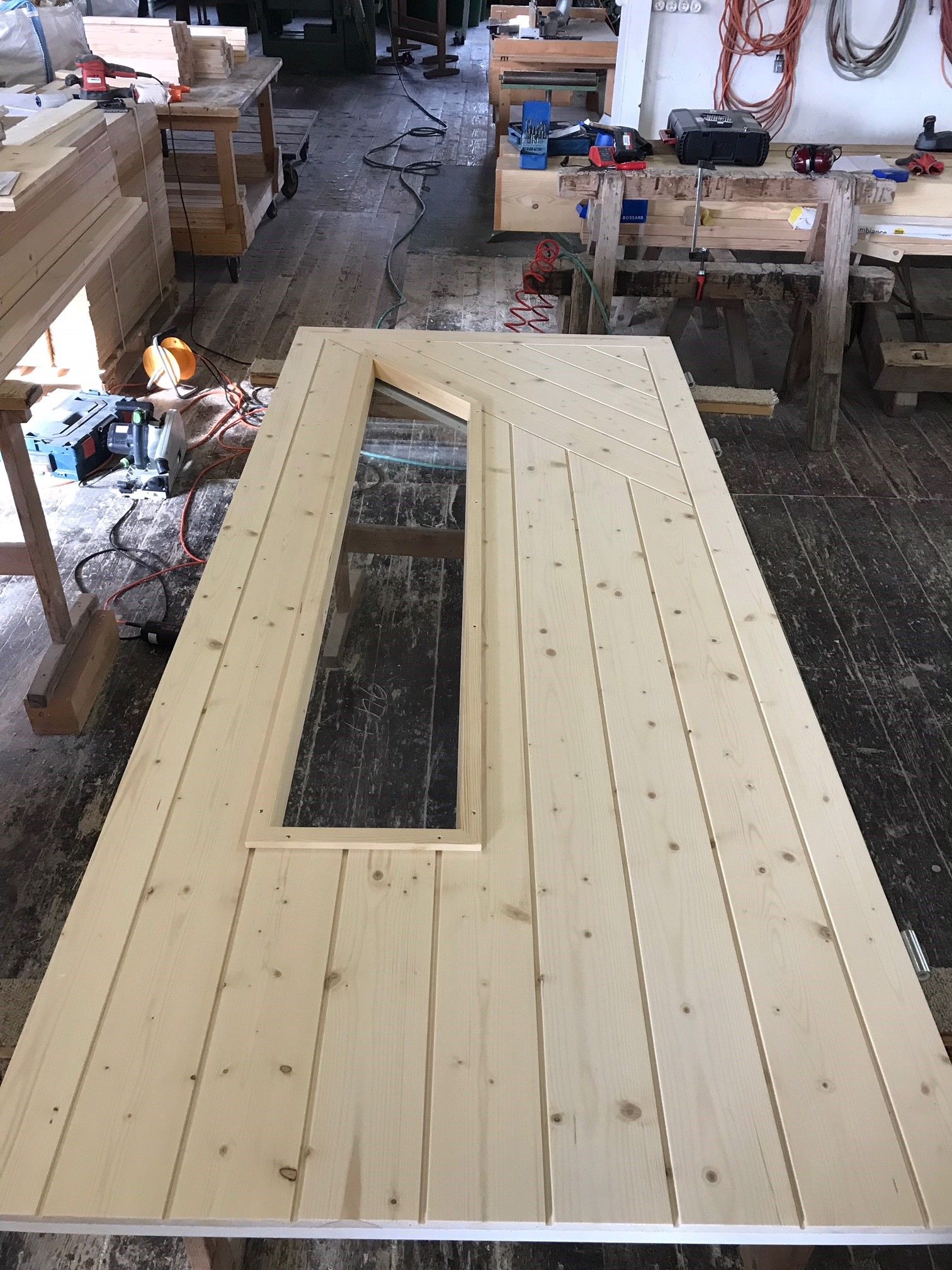 Holztür - Hanspeter Heinzelmann Zimmerei