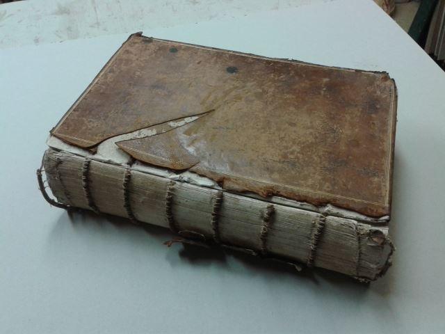 Livre de 1634 avant restauration