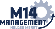 Das Logo von M14 Management zeigt Text, ein Zahnrad und einen nach oben zeigenden Pfeil über dem Namen Holger Merkt.