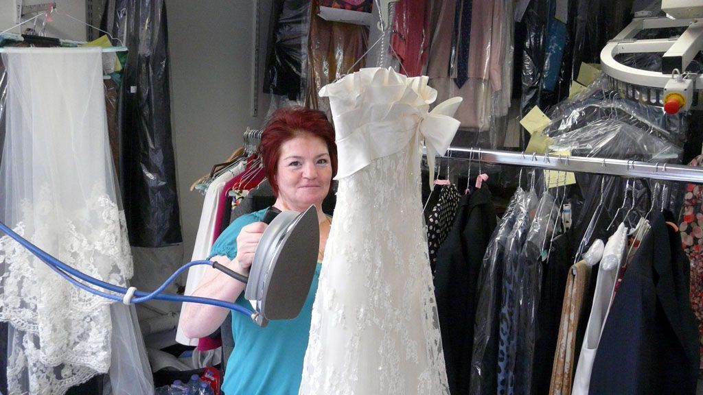 expert en nettoyage de robe de mariée