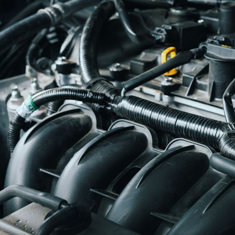 Bloc moteur à l'intérieur d'une voiture