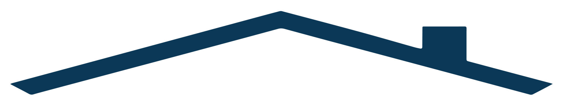 Ein dunkelblaues Hausdach mit einem Schornstein.