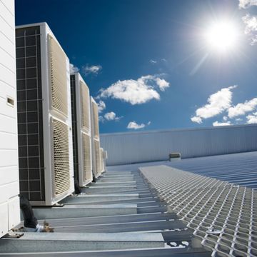 Lüftung auf Dach - Stutzer Service Lüftung Klima