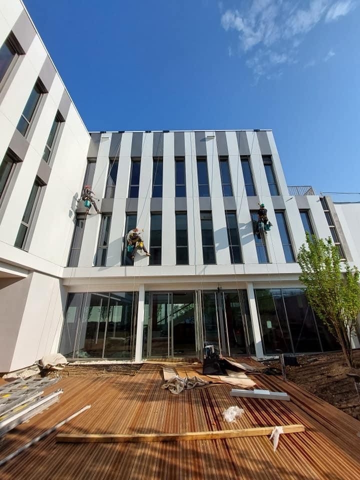 Nettoyage de vitres en hauteur