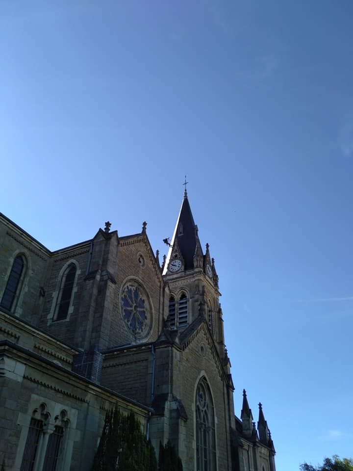 Vue du clocher d'une église 2