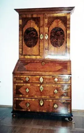 Aufsatzsekretär, Restaurierungswerkstatt Jörg Nowack und Partner