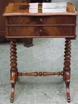 Nähtischchen, Restaurierungswerkstatt Jörg Nowack und Partner