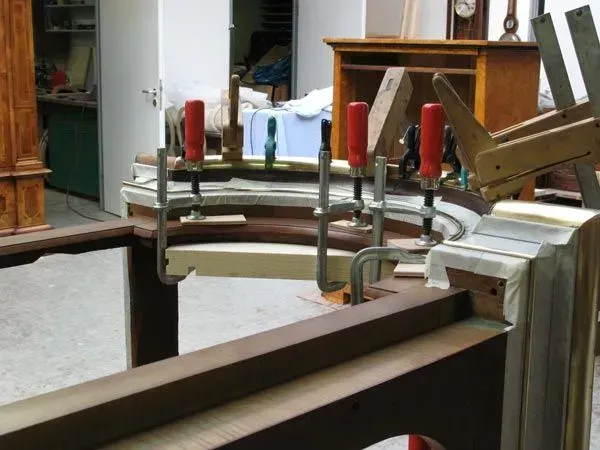 Standuhr wird restauriert, Restaurierungswerkstatt Jörg Nowack und Partner