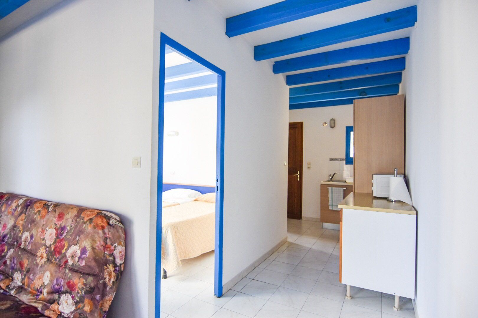 Vue cuisine et chambre