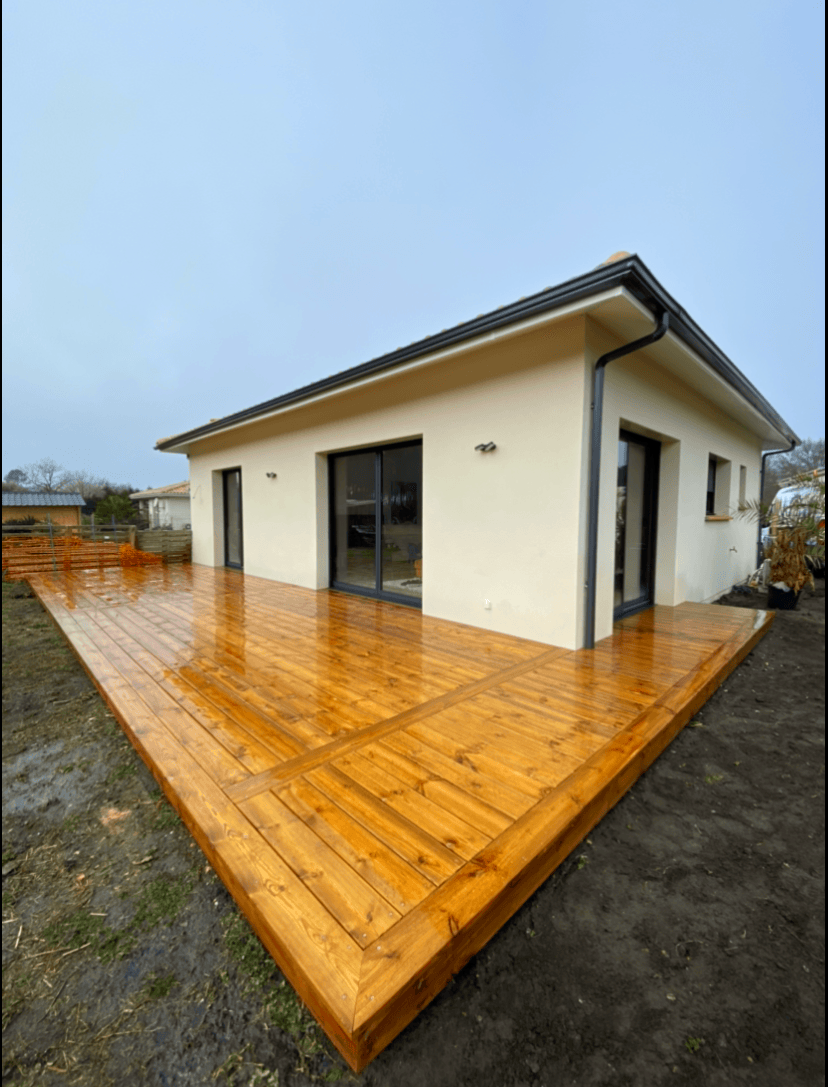 Terrasse autour de maison