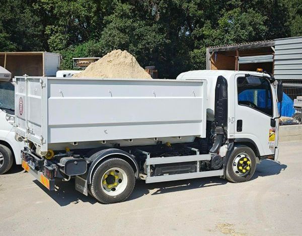 Un camion benne