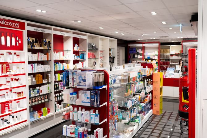 Pharmacie Quai du Mont-Blanc - Cosmétiques