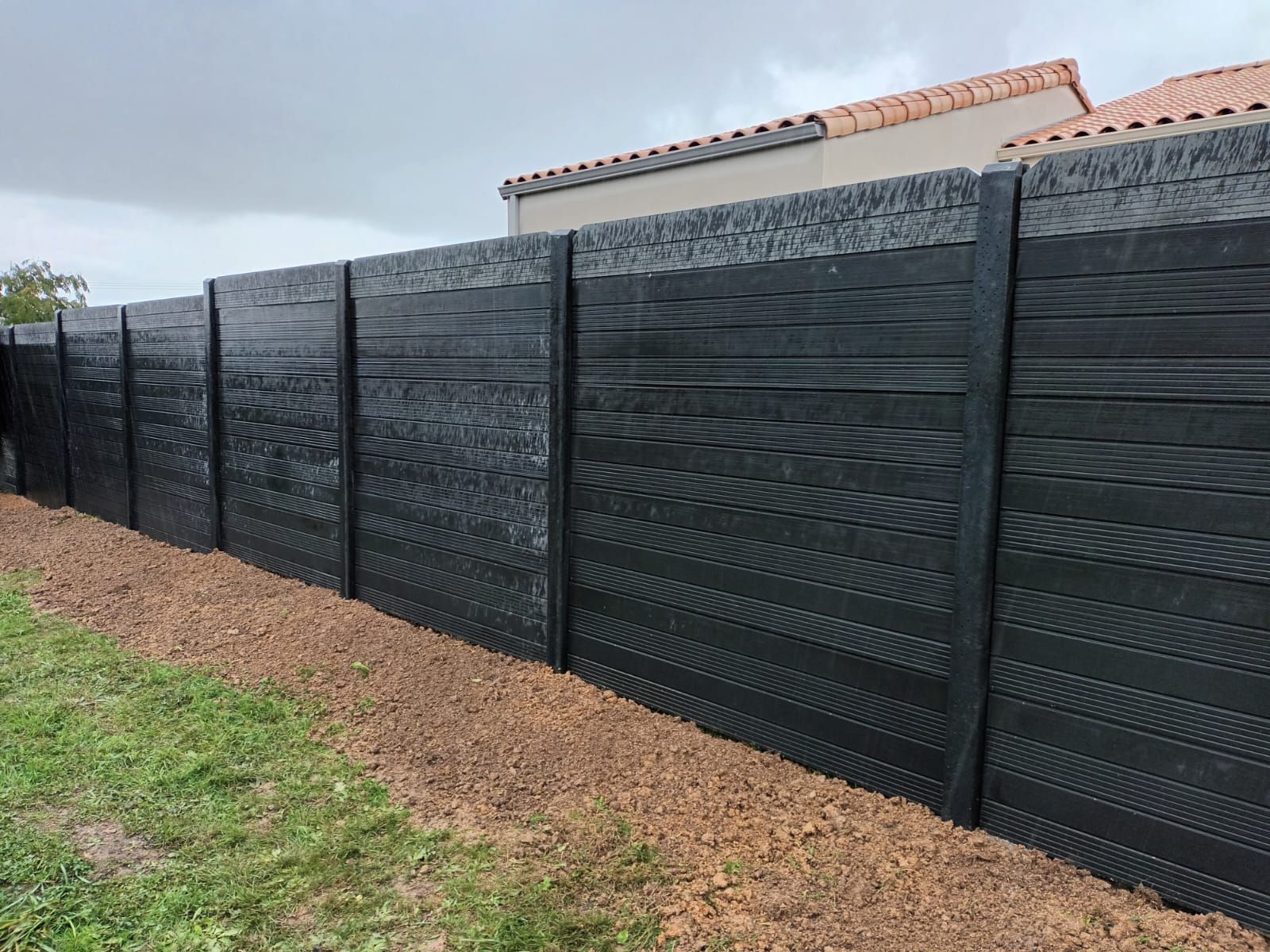 Verdon Paysage - Pose d'une grande clôture en bois