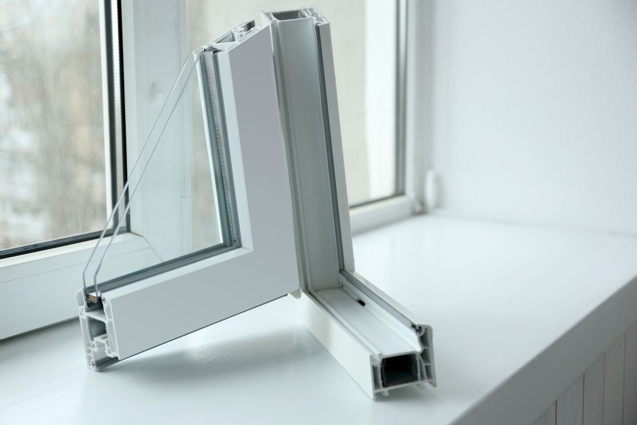 Fenêtre et découpe en PVC