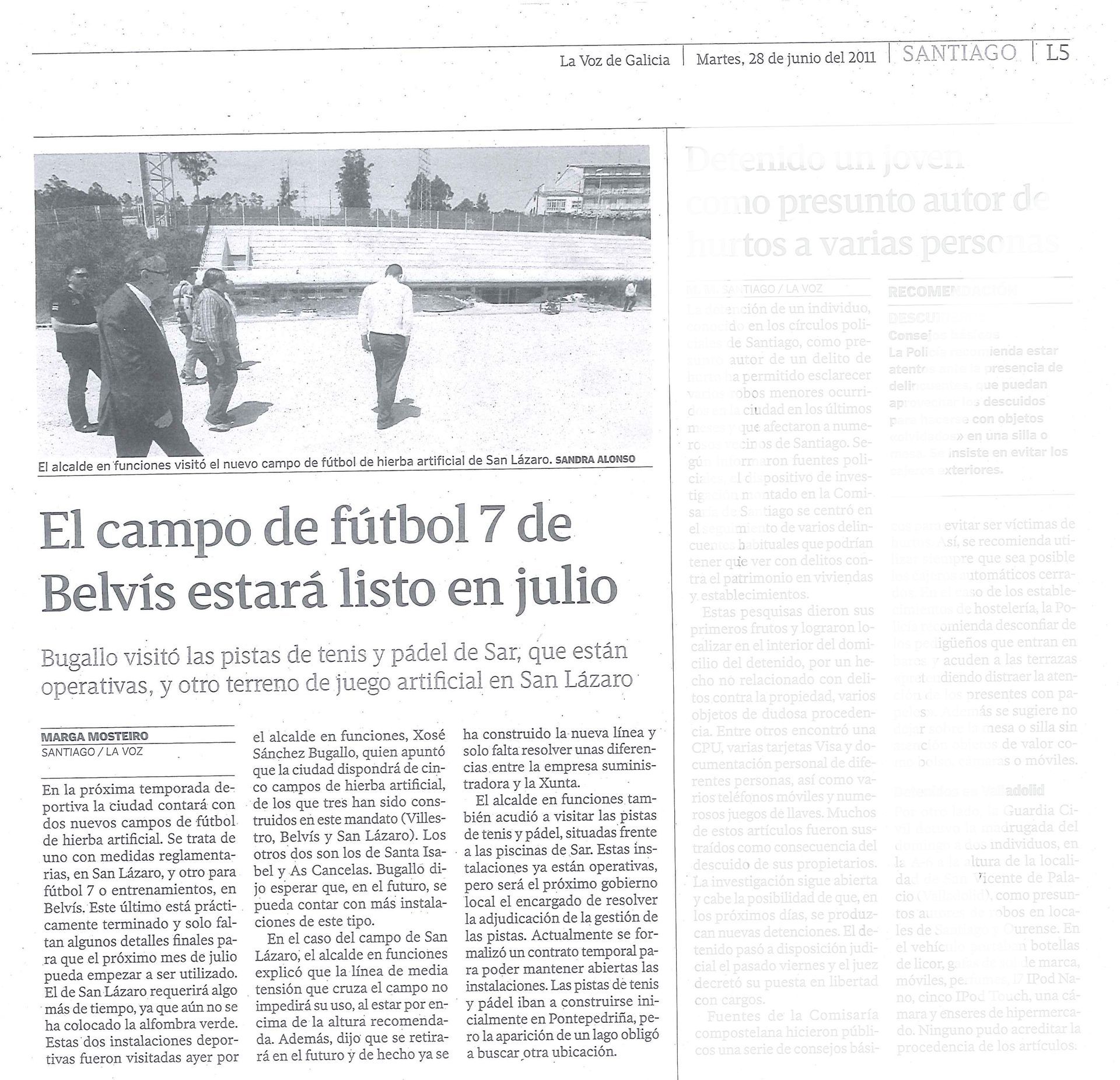 A newspaper article about el campo de futbol 7 de belvis