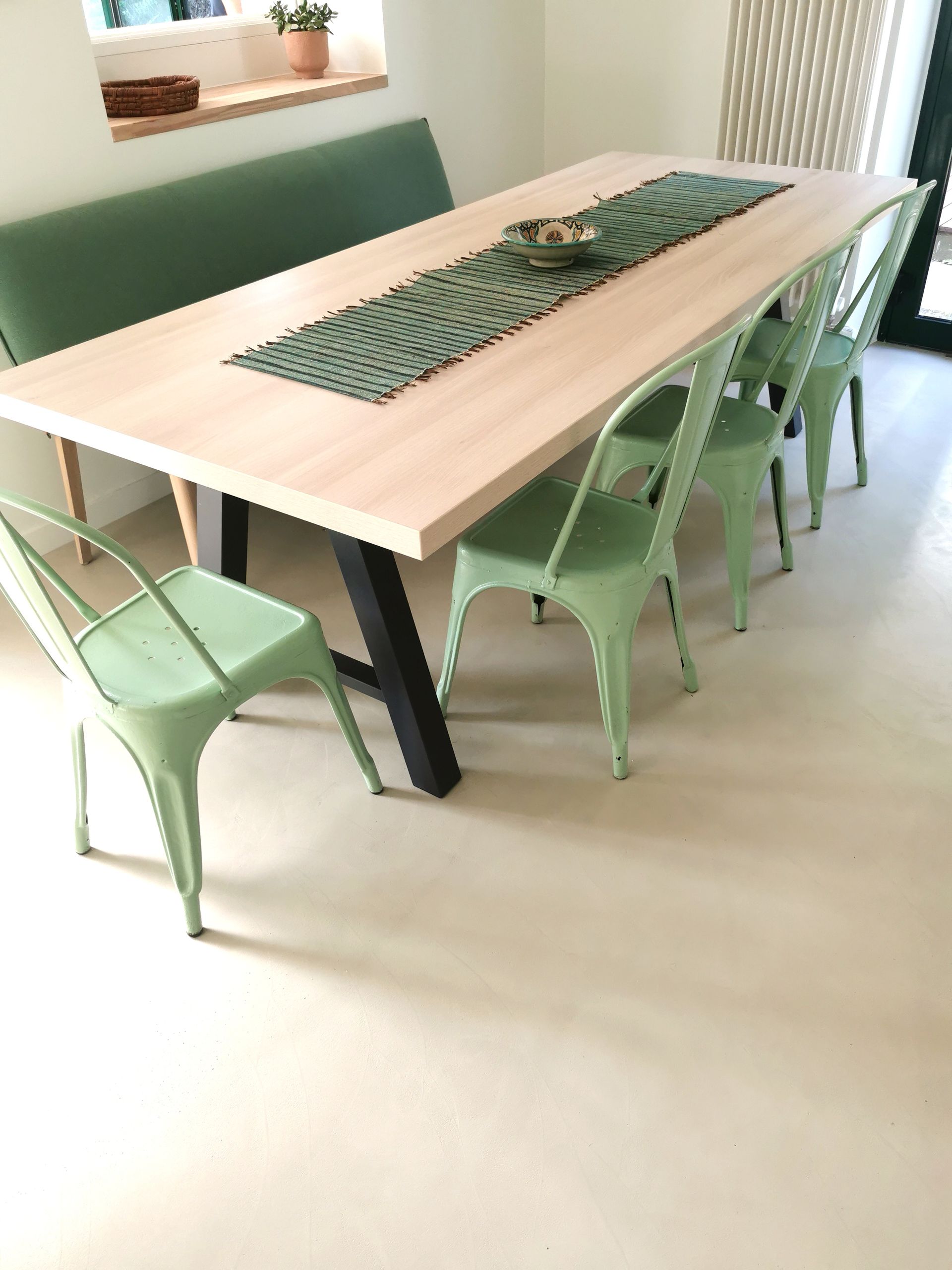 Sol en béton ciré beige