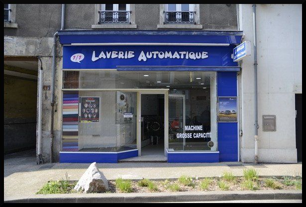 Devanture de la laverie Promoclean à Oullins-Pierre-Bénite