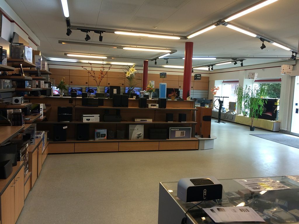 Steve Maillot TV-Satelitte - Couvet - Magasin