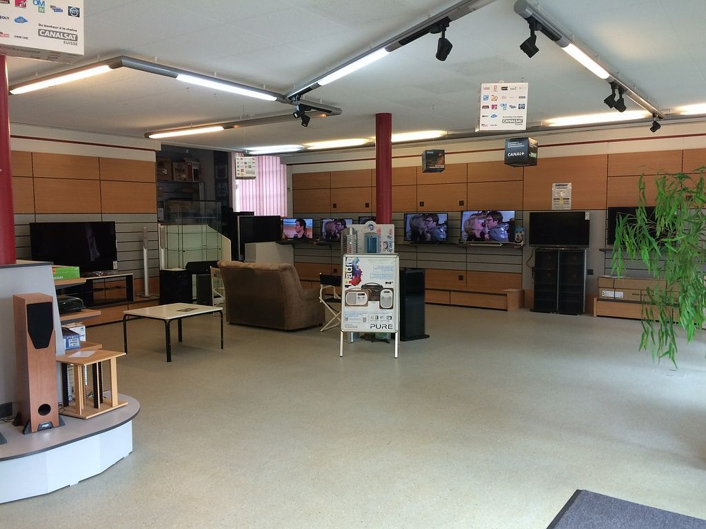 Steve Maillot TV-Satelitte - Couvet - Magasin