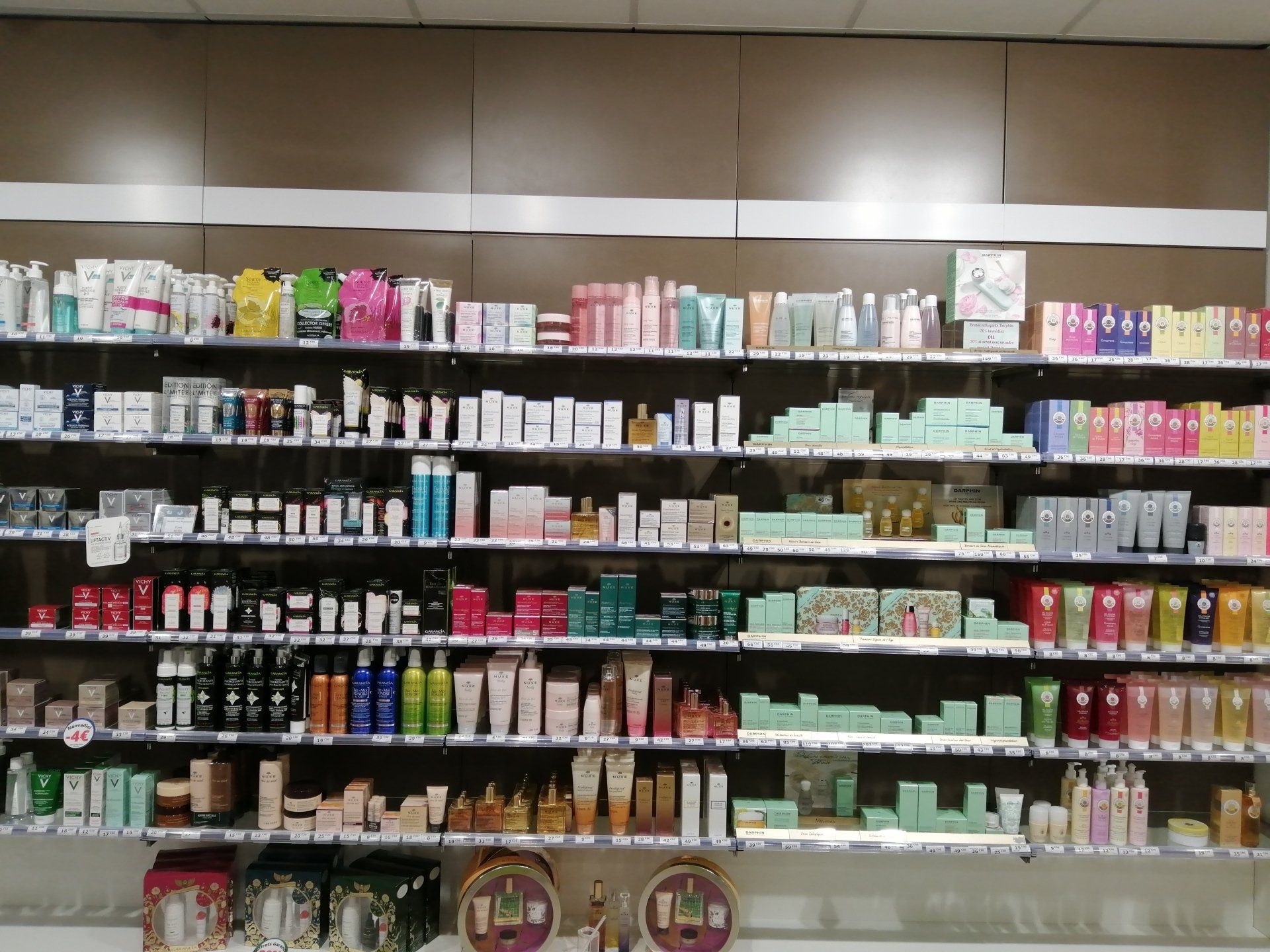 Rayon cosmétiques et gammes de luxe