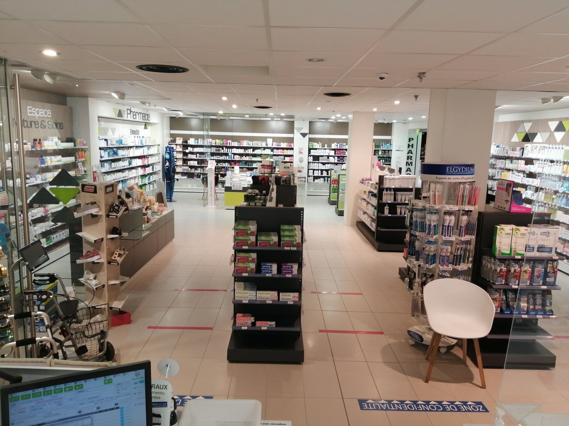 Pharmacie Seaux de l'intérieur